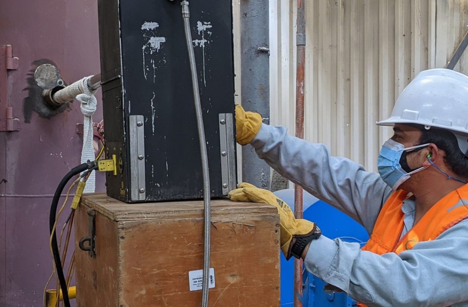 Monitoreo de emisiones atmosféricas en la empresa ENVASES DE VIDRIO S.A.C.